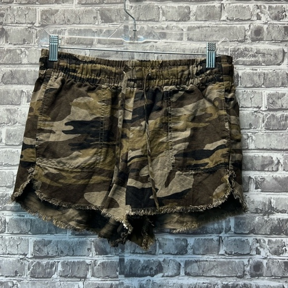 Express‎ shorts